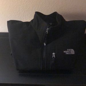 The North Face Boys Jacket (woman’s small)